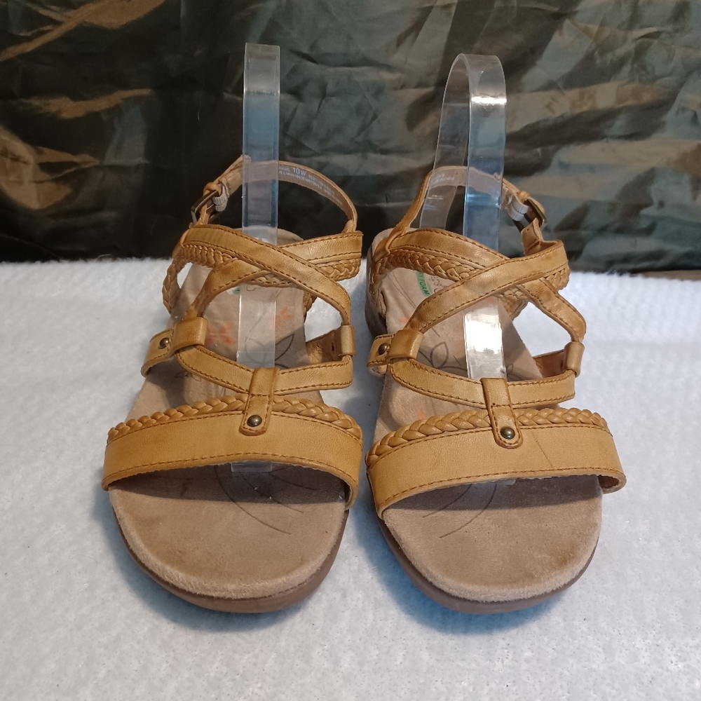 Baretraps Hasel Buckle Strap Sandals Memory Foam Yellow Women US 10W Preowned